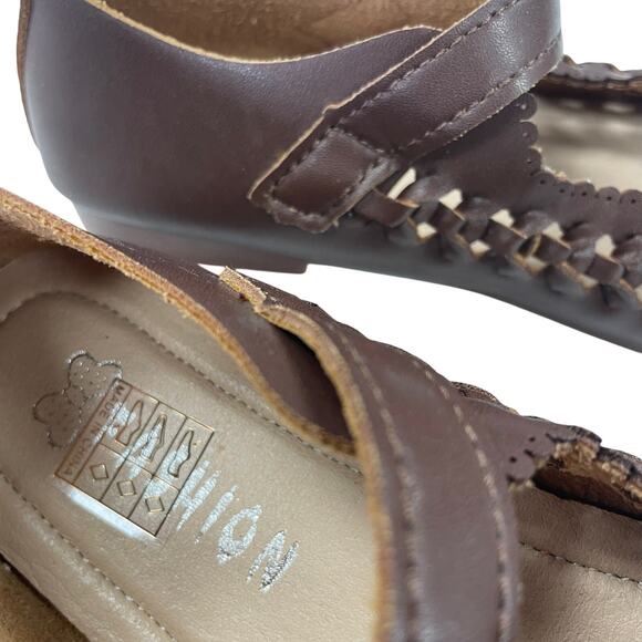 Fashion Brand Easy Fasten Perforated Brown Mary Jane Flats Girls 31 / US 13 - Picture 6 of 8